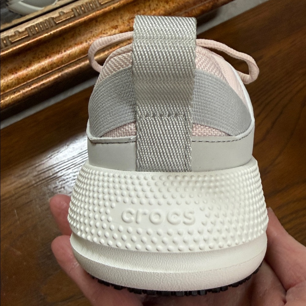 CROCS On the clock-work/casual pale pink & light grey lace-up sneakers. Size 6.5 - Picture 3 of 16
